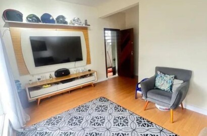 🏡 Vende-se Sobrado no Jardim Itacolomi – Jabaquara