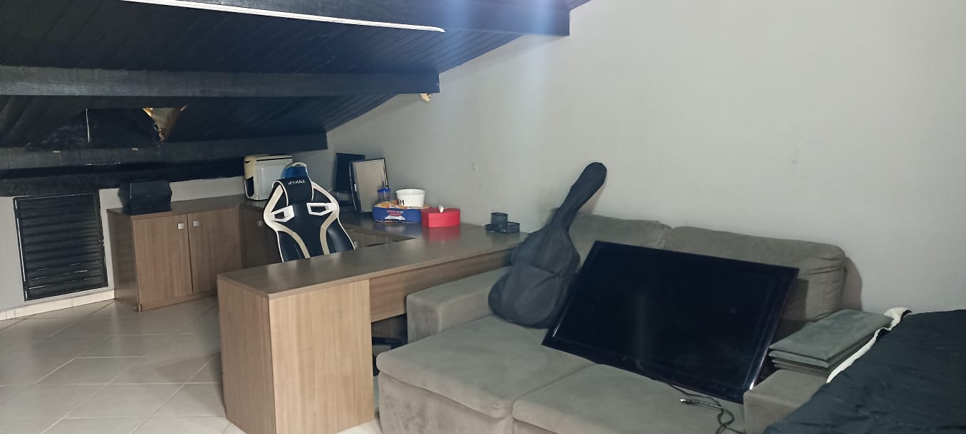 Imóvel Sofisticado com 3 Suítes, Churrasqueira e Fino Acabamento